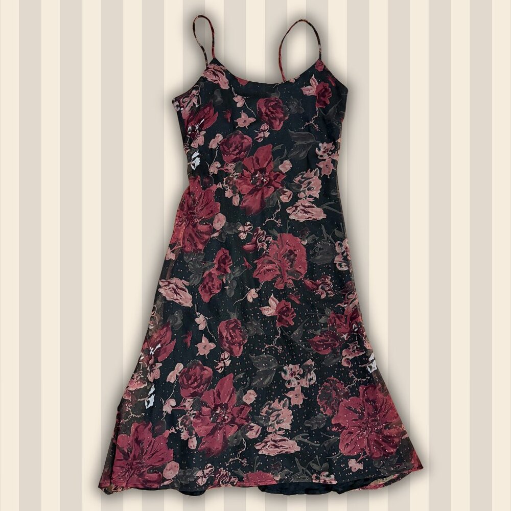 Vintage Fairweather floral dress with subtle sparkle detailing ✨
